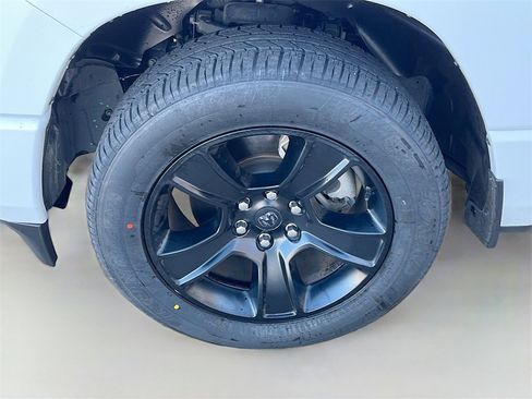 Used 2023 RAM 1500 Big Horn image 31