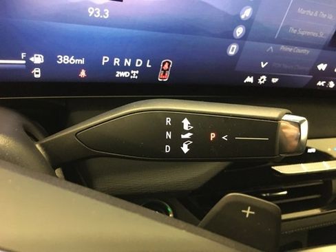 Used 2025 Buick Enclave Preferred image 29