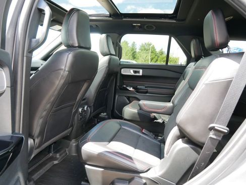 Certified 2024 Ford Explorer ST-Line w/ Class IV Trailer Tow Package AWD/4WD image 11