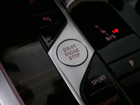 Used 2026 BMW X7 xDrive40i image 25