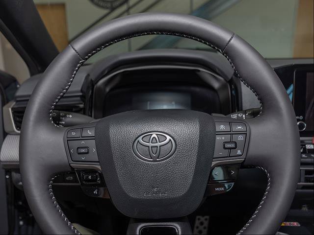 New 2026 Toyota Camry SE FWD image 12