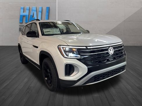 New 2026 Volkswagen Atlas Peak Edition AWD/4WD image 7