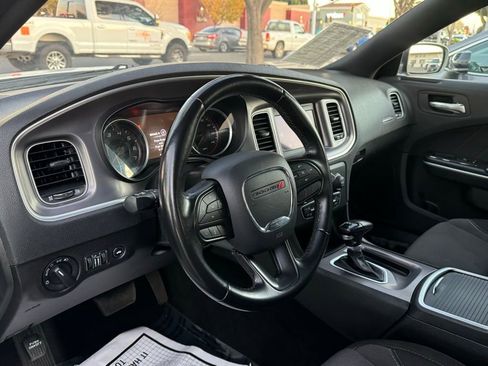 Used 2022 Dodge Charger SXT image 11