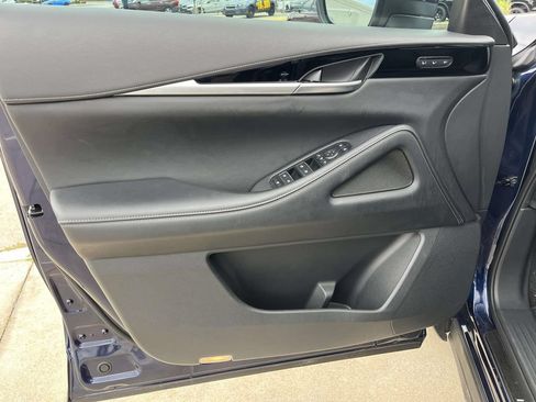 Used 2025 INFINITI QX60 Pure w/ Cargo Package FWD image 16