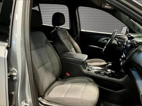 Used 2023 Chevrolet Traverse LT FWD image 27