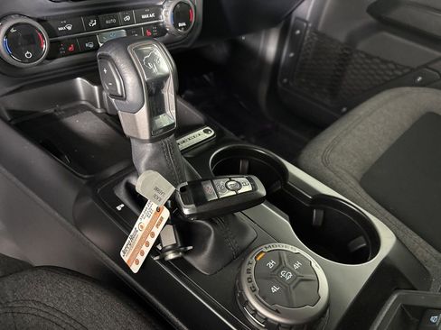 Used 2025 Ford Bronco Big Bend image 16