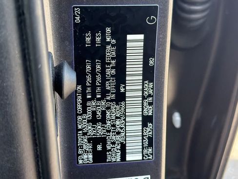 Used 2023 Toyota 4Runner SR5 Premium w/ Moonroof Package AWD/4WD image 30