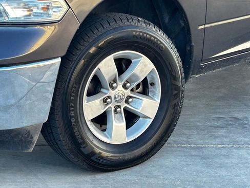 Used 2021 RAM 1500 Classic SLT image 4