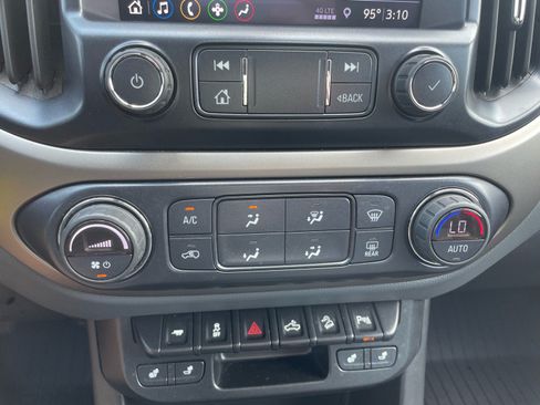 Used 2019 Chevrolet Colorado Z71 AWD/4WD image 9