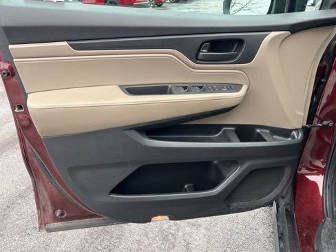 Used 2019 Honda Odyssey EX image 23