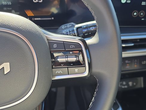 Certified 2025 Kia Sorento S image 34