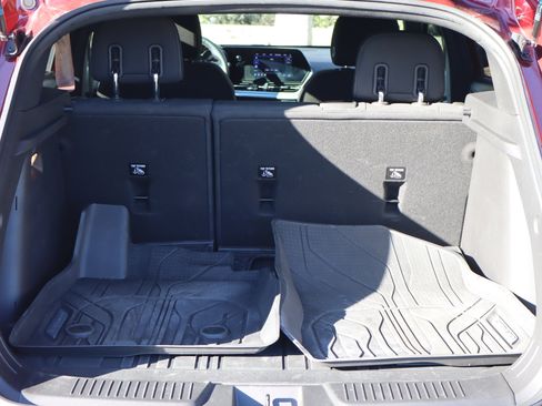 Used 2024 Chevrolet Trax RS w/ Sunroof Package image 37