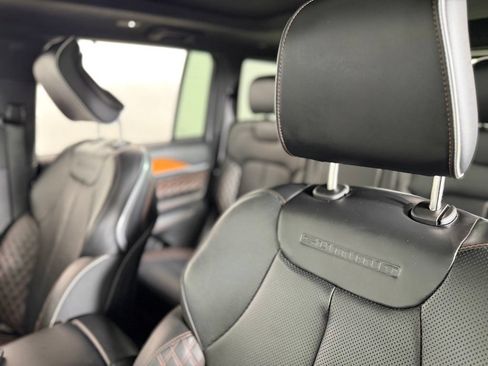 Certified 2022 Jeep Grand Cherokee Summit AWD/4WD image 30