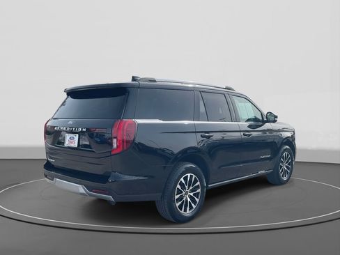 Certified 2025 Ford Expedition Platinum image 6