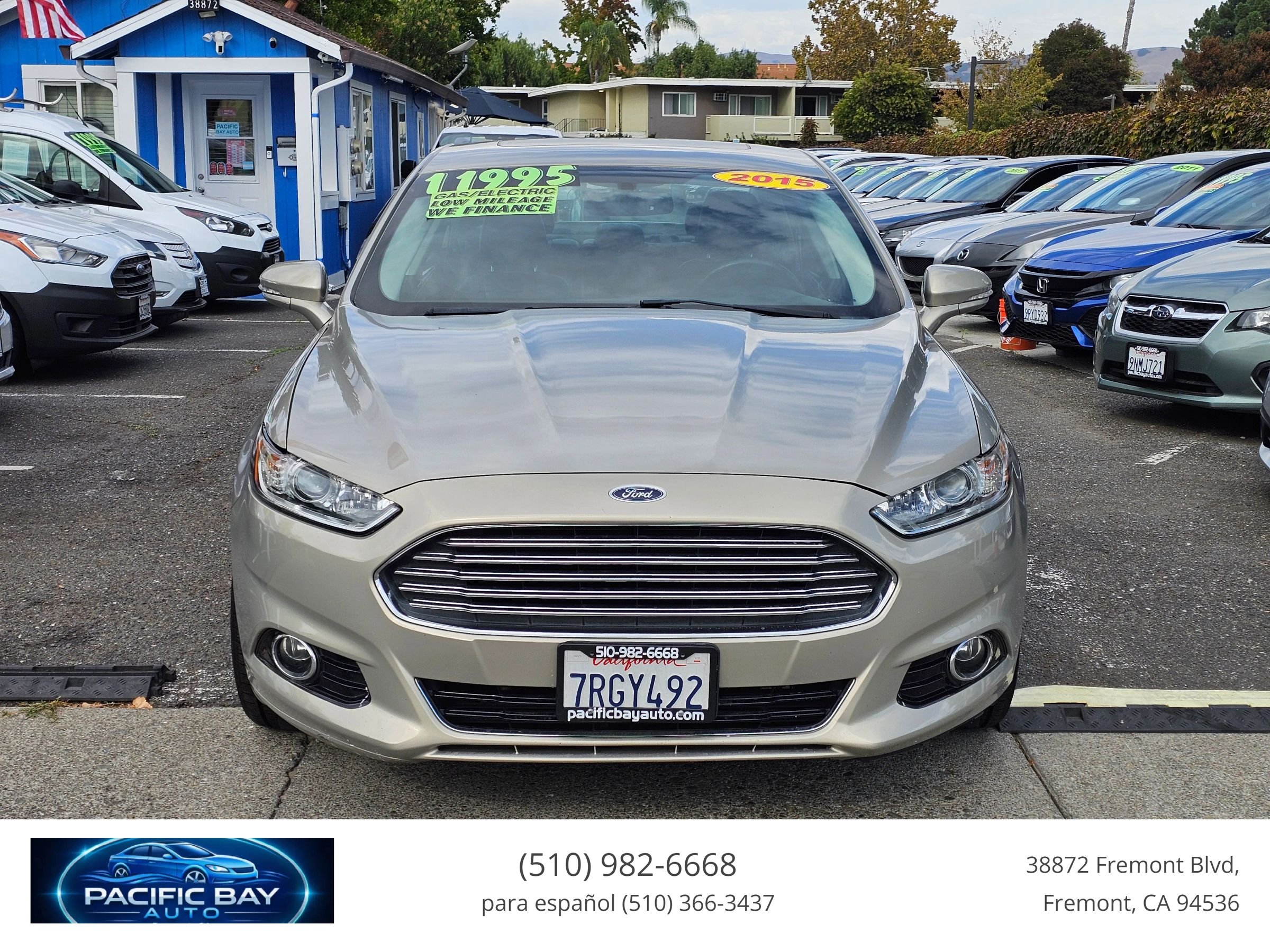 Used 2015 Ford Fusion Energi Titanium FWD image 2