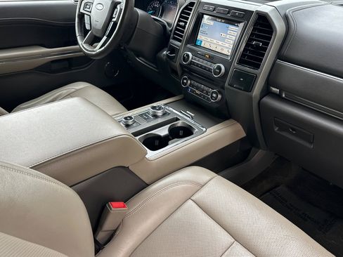 Used 2018 Ford Expedition XLT w/ Equipment Group 202A image 14