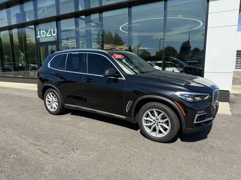 Used 2021 BMW X5 xDrive40i w/ Convenience Package AWD/4WD image 2