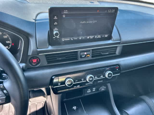 Certified 2025 Honda Pilot Touring image 18