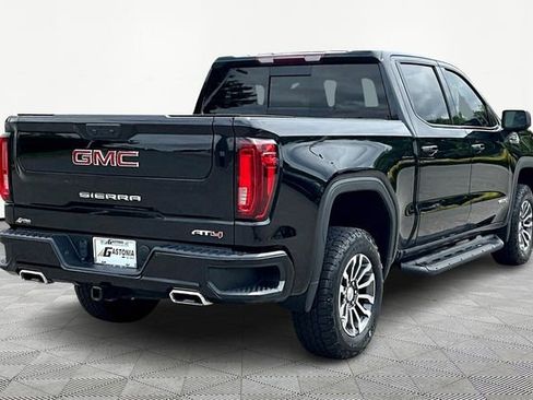 Used 2022 GMC Sierra 1500 AT4 w/ AT4 Preferred Package image 5