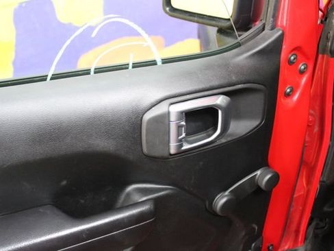 Used 2020 Jeep Wrangler Sport AWD/4WD image 11