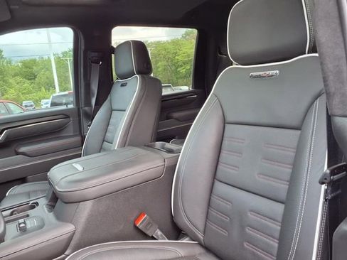Used 2024 GMC Sierra 2500 AT4X image 7
