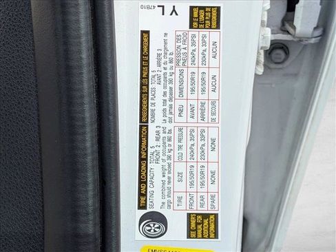 Used 2024 Toyota Prius Limited w/ Limited Premium Package FWD image 19