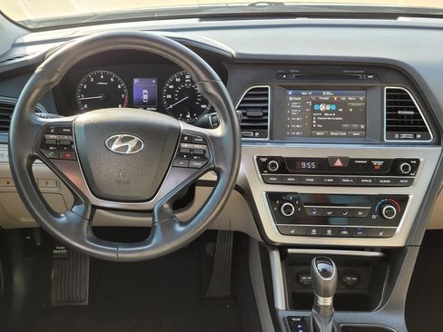 Used 2017 Hyundai Sonata Sport w/ Value Edition Package 02 image 17