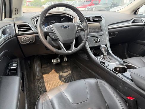 Used 2015 Ford Fusion Titanium FWD image 10
