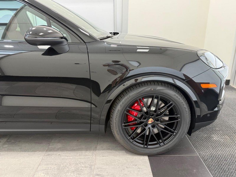 New 2026 Porsche Cayenne S AWD/4WD image 10