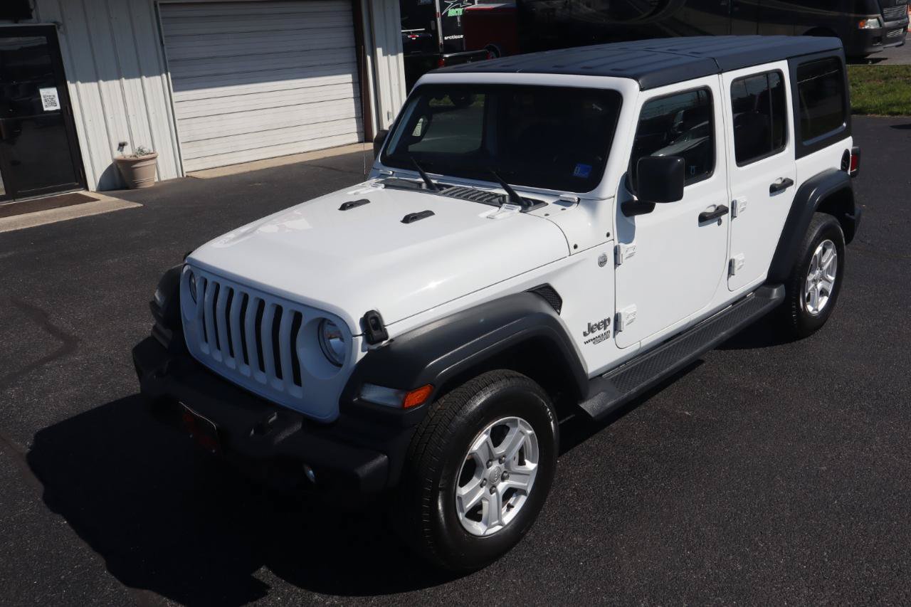 Used 2018 Jeep Wrangler Unlimited Sport S AWD/4WD image 11