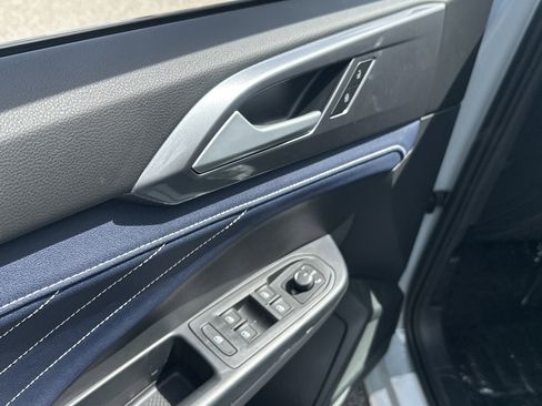 New 2026 Volkswagen Taos SEL AWD/4WD image 15