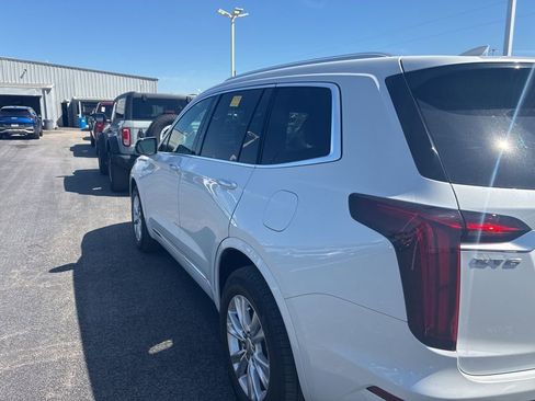 Used 2023 Cadillac XT6 Luxury image 6