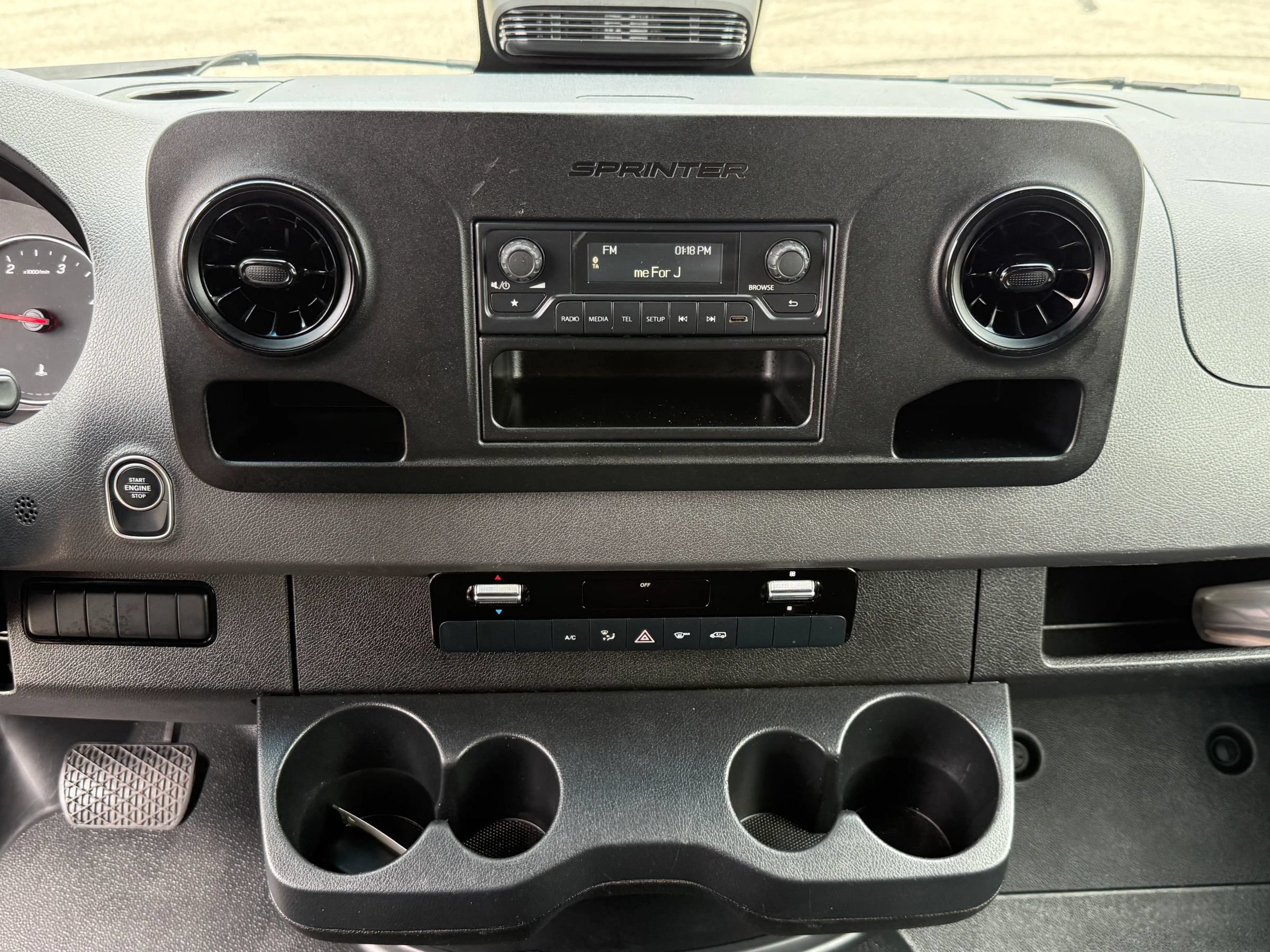 Used 2025 Mercedes-Benz Sprinter 2500 image 13