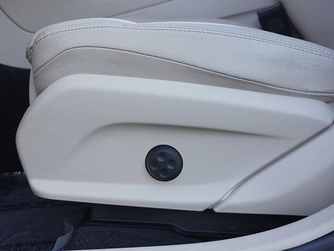 Used 2022 Mercedes-Benz GLC 300 GLC 300 image 36