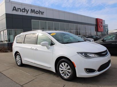 Used 2019 Chrysler Pacifica Touring-L