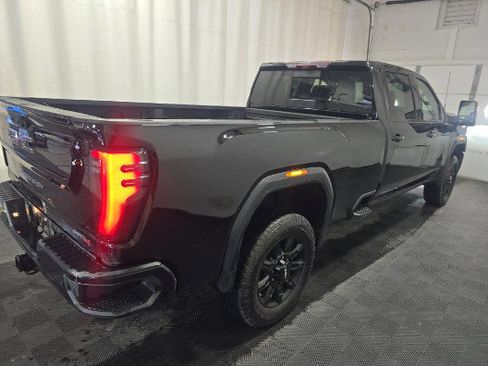Used 2024 GMC Sierra 2500 AT4 w/ AT4 Premium Plus Package AWD/4WD image 5