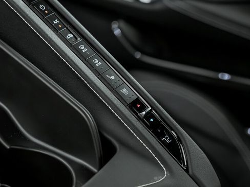 Used 2022 Chevrolet Corvette Stingray w/ Z51 Performance Package image 36