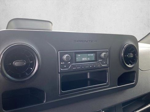 Used 2025 Mercedes-Benz Sprinter 2500 image 13
