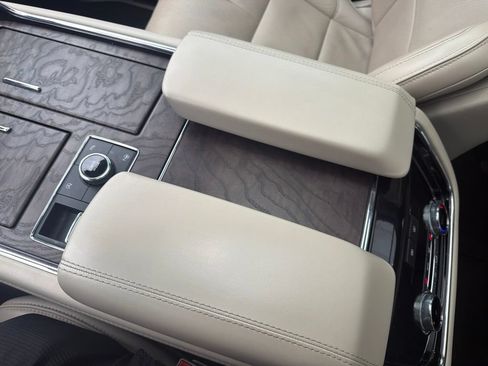 Used 2019 Lincoln Navigator Reserve AWD/4WD image 39