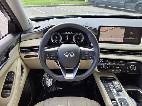 Certified 2023 INFINITI QX60 Luxe w/ Vision Package AWD/4WD image 12