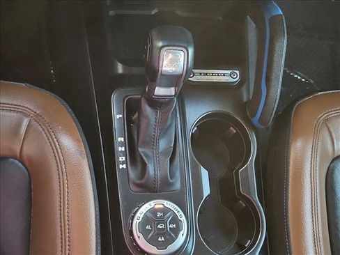 Used 2022 Ford Bronco Outer Banks w/ Sasquatch Package AWD/4WD image 12