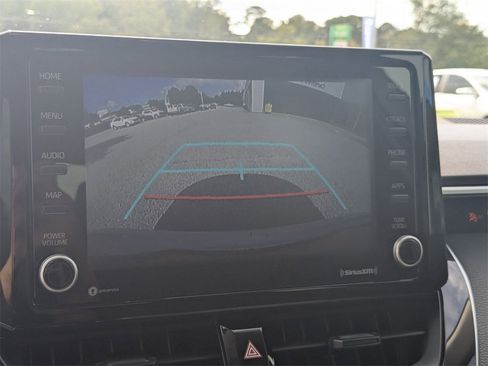 Used 2022 Toyota Corolla LE image 22