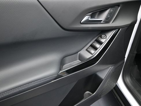 New 2026 Chevrolet Equinox LT w/ Safety and Technology Package image 11