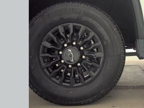 Used 2025 Chevrolet Silverado 2500 W/T AWD/4WD image 20