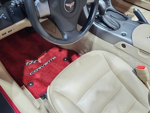 Used 2006 Chevrolet Corvette Convertible w/ Preferred Equipment Group RWD image 25