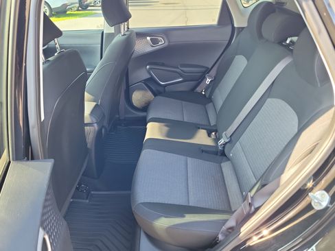 Used 2020 Kia Soul S FWD image 15
