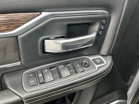 Used 2020 RAM 3500 Laramie image 18