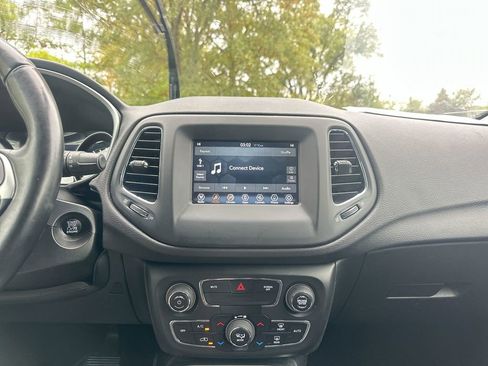 Used 2018 Jeep Compass Latitude w/ Popular Equipment Group image 46