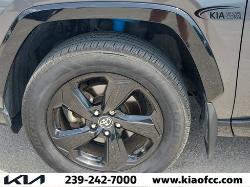 Used 2020 Toyota RAV4 XSE w/ All Weather Liner Package AWD/4WD image 6
