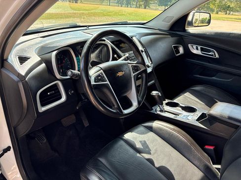 Used 2017 Chevrolet Equinox Premier w/ Enhanced Convenience Package FWD image 21